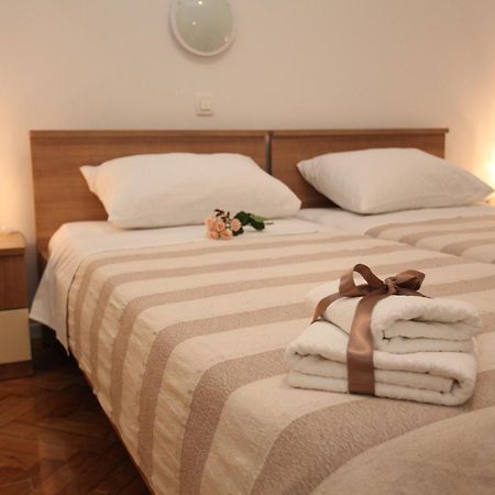 Vincent Apt. In Old Town Centre Zara Camera foto