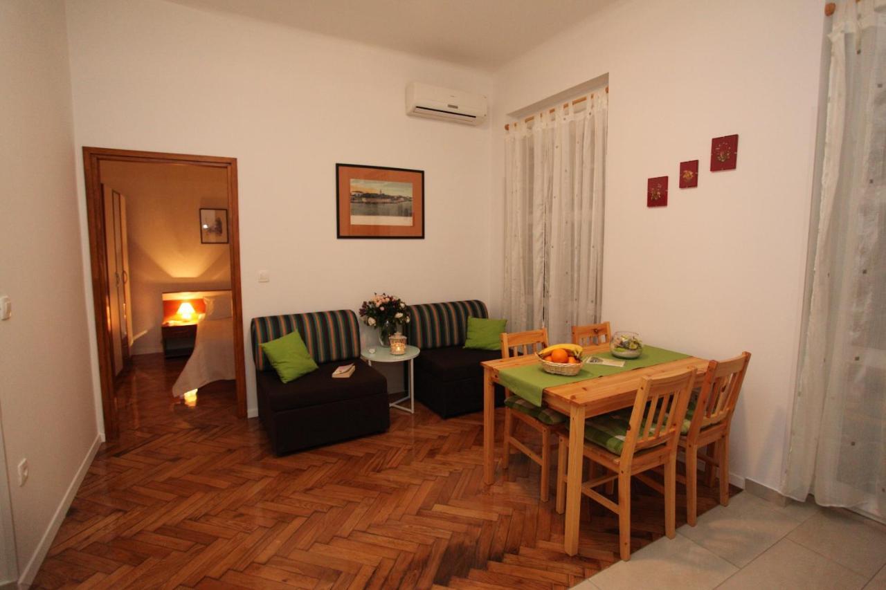 Vincent Apt. In Old Town Centre Zara Camera foto