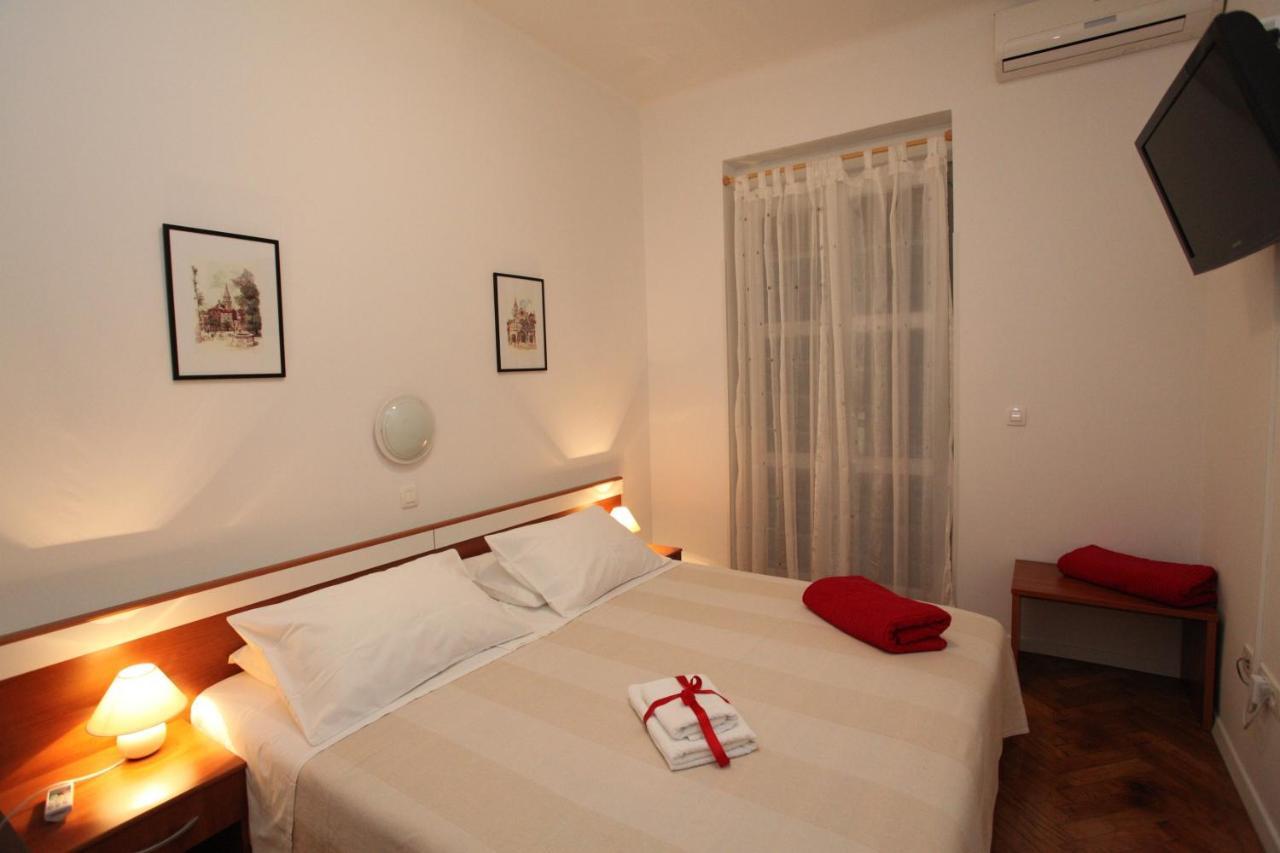 Vincent Apt. In Old Town Centre Zara Esterno foto