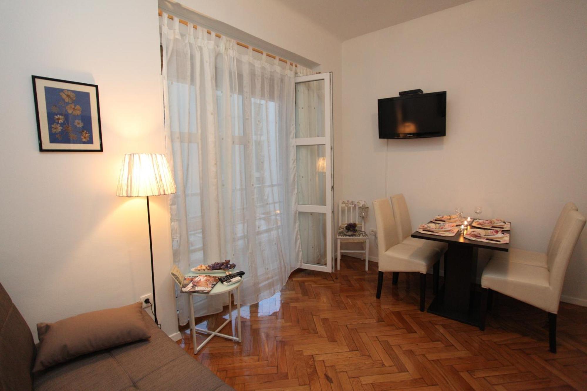 Vincent Apt. In Old Town Centre Zara Camera foto