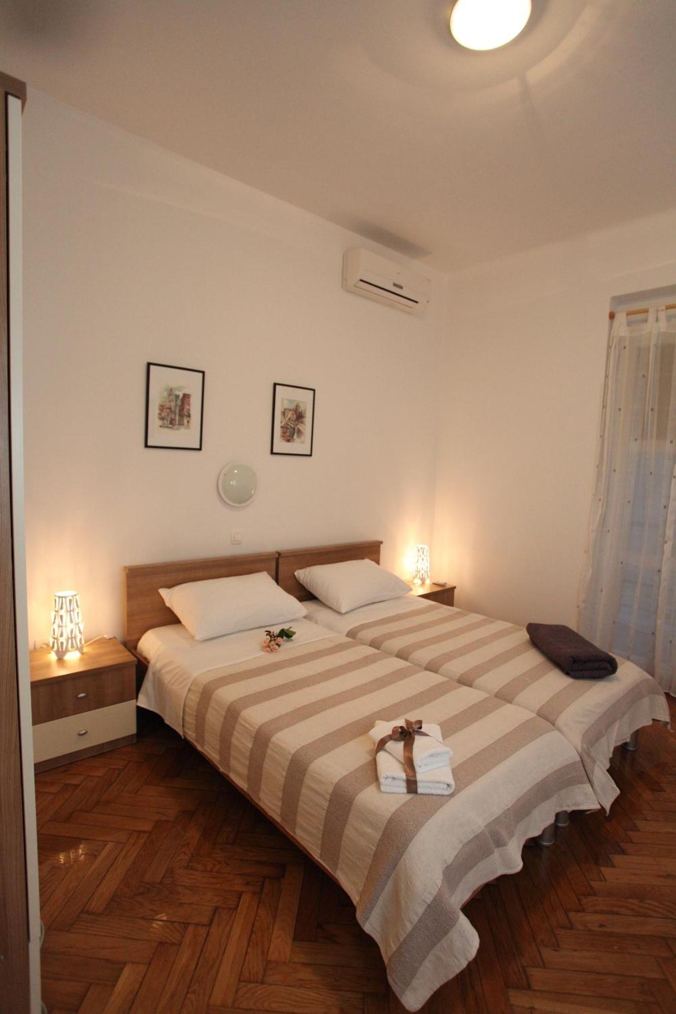 Vincent Apt. In Old Town Centre Zara Camera foto