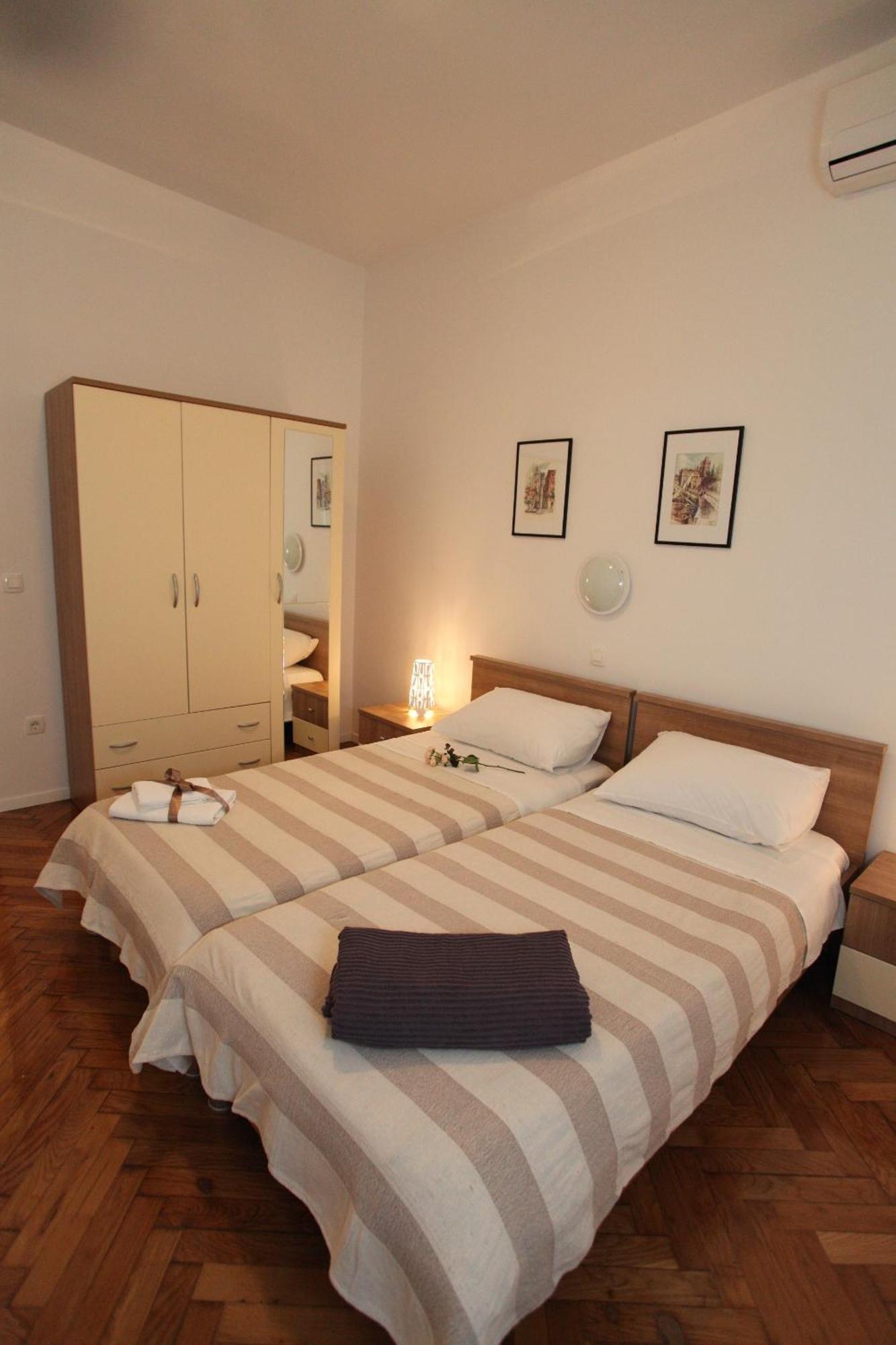 Vincent Apt. In Old Town Centre Zara Camera foto