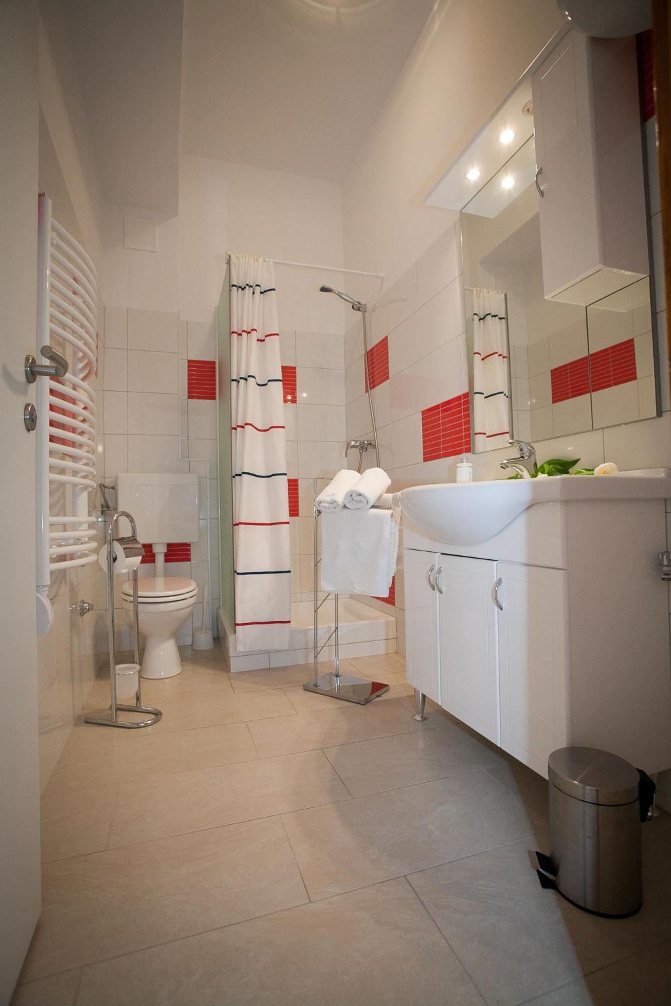 Vincent Apt. In Old Town Centre Zara Esterno foto